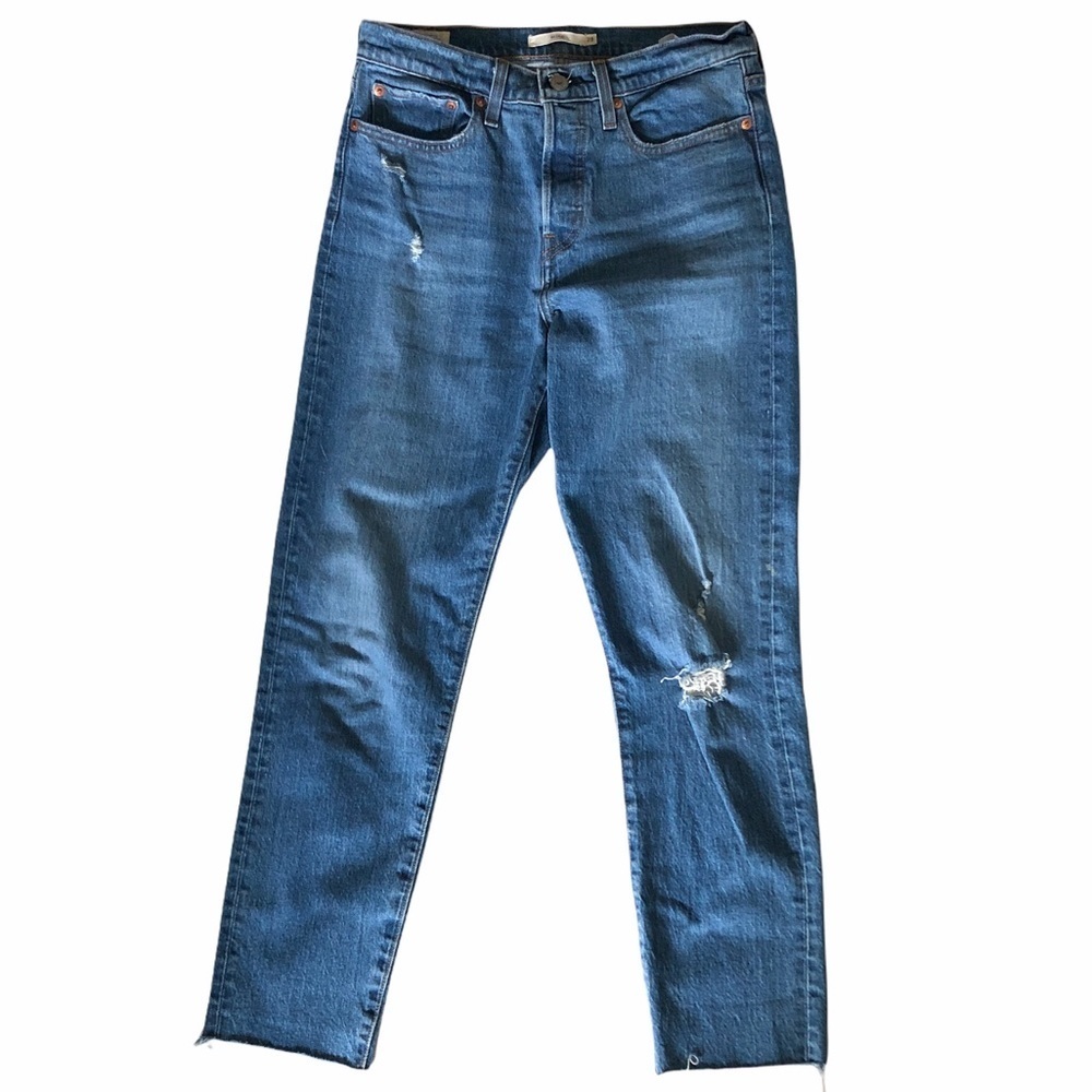 LEVI’S Wedgie Jean raw hem, distressed, size 28